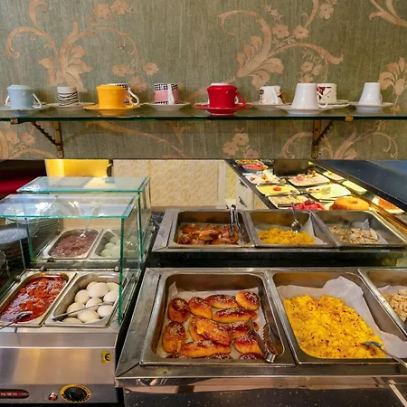 Nil Center מלון *