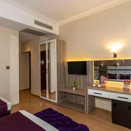 Nil Center Hotel *