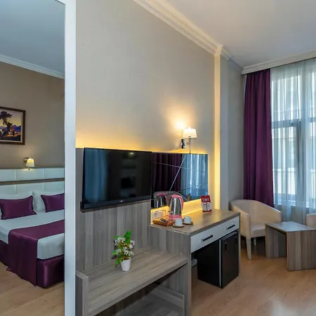 Nil Center Hotel